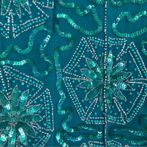 Vintage teal blue beaded and sequined dress. Beaded fringe. Size 8 - Picture 4 of 10